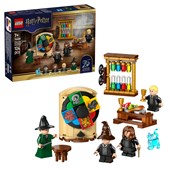 LEGO Harry Potter Hogwarts Castle Sort Hat Ceremony76460